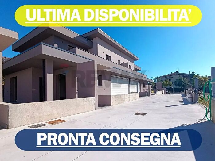 Casa quadrilocale in vendita in Busnago