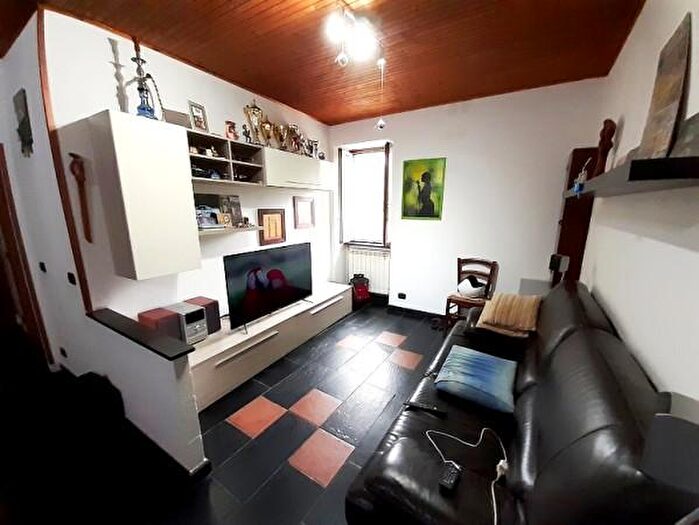 Casa quadrilocale in vendita in Via Co di Verzi, Lorsica