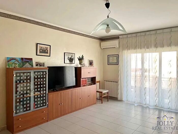 Appartamento quadrilocale in vendita in Via Vincenzo Boscarino, Siracusa