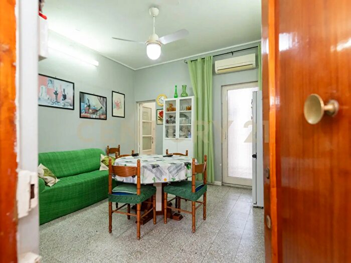 Appartamento con 5 locali in vendita in Via Mirko, Catania