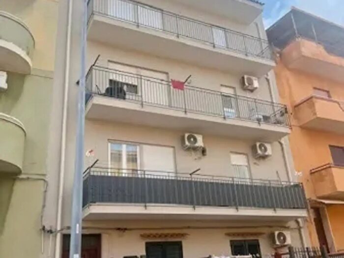 Appartamento trilocale in vendita in Via Andrea Scordato, Bagheria