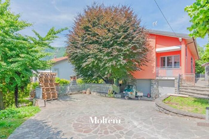 Casa con 6 locali in vendita in Via Privata Corsi, Mandello Del Lario