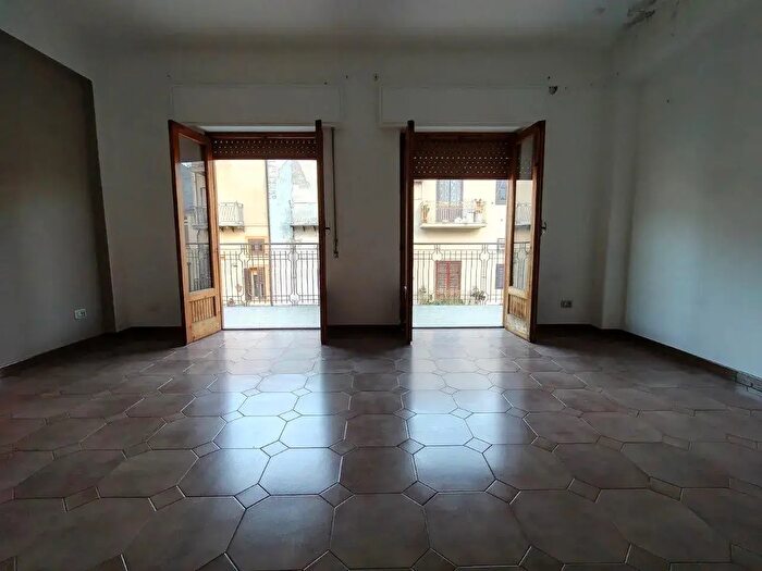 Appartamento quadrilocale in vendita in Corso Butera, Bagheria