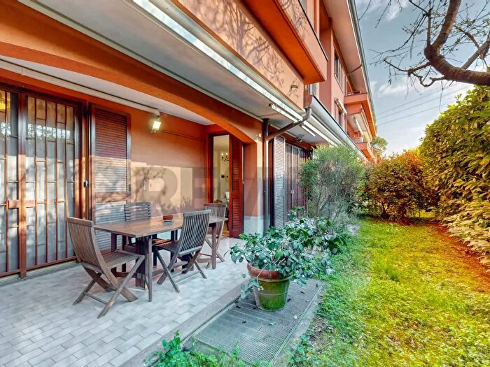 Appartamento trilocale in vendita in Via David Maria Turoldo, Bussero