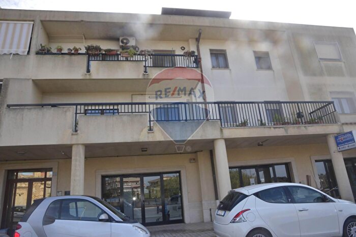 Appartamento con 7 locali in vendita in Via Eugenio Colorni, Vittoria