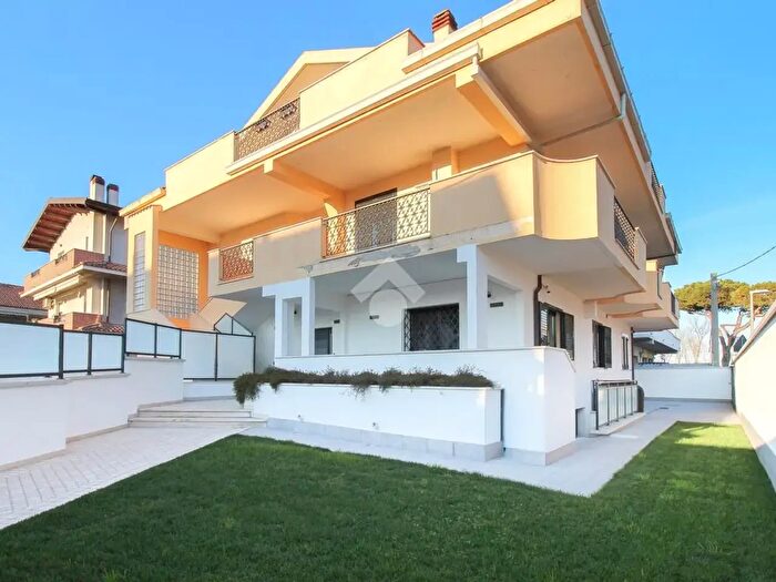 Casa trilocale in vendita in Via del Porto Romano, Citta SantAngelo