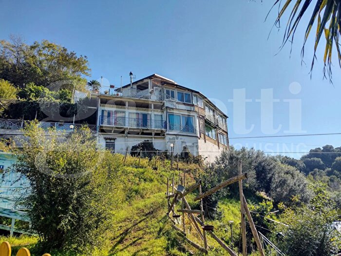 Casa con 5 locali in vendita in Via Pietro Fabris, Bacoli