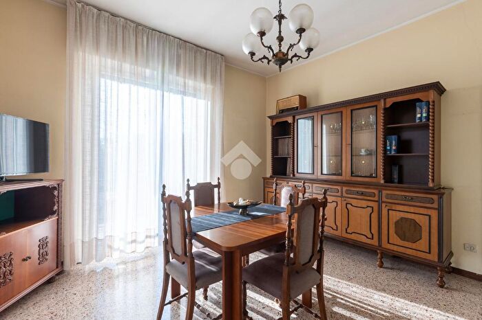 Appartamento trilocale in vendita in Via Merlini Ugo, Missaglia