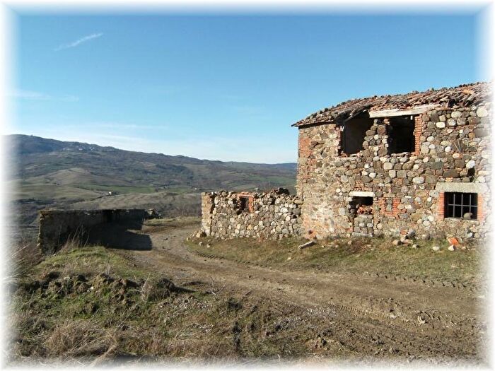 Casa in vendita in Radicofani