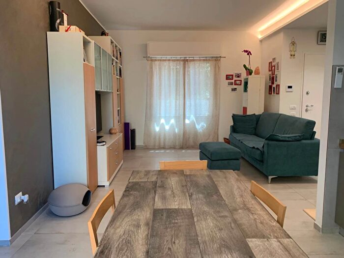 Casa con 5 locali in vendita in Campi Bisenzio, Campi Bisenzio
