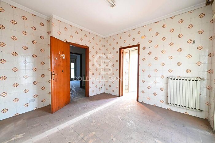 Appartamento con 10 locali in vendita in Via Villafranca, Comiso