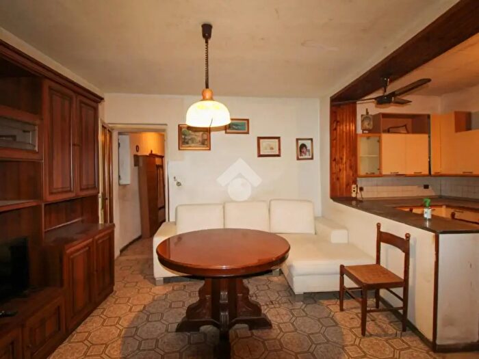 Appartamento trilocale in vendita in Via Santa Caterina, Ghedi