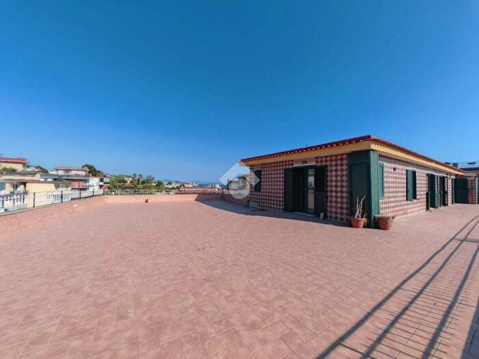 Casa con 5 locali in affitto in Traversa Monte Nuovo Licola Patria, Arco Felice, Pozzuoli