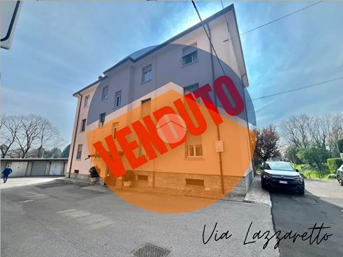 Appartamento bilocale in vendita in Via Lazzaretto, Carate Brianza