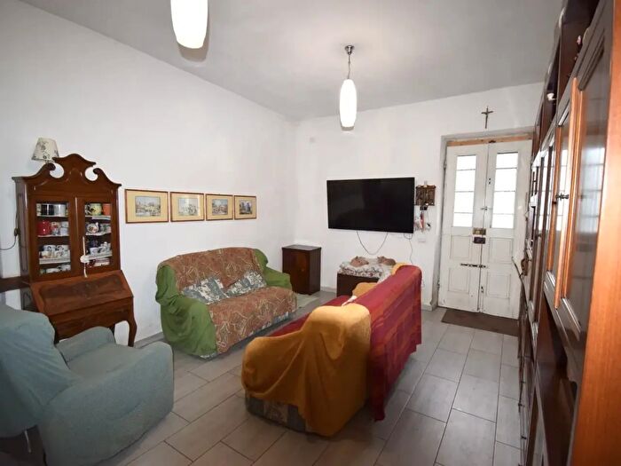 Casa con 6 locali in vendita in Via Vetriceto, Pistoia