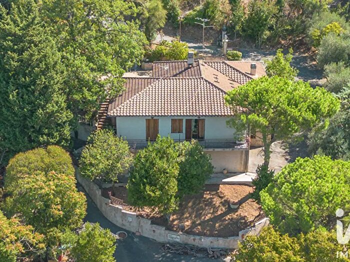 Casa con 9 locali in vendita in Localita'nbsp Campetella, Pollenza
