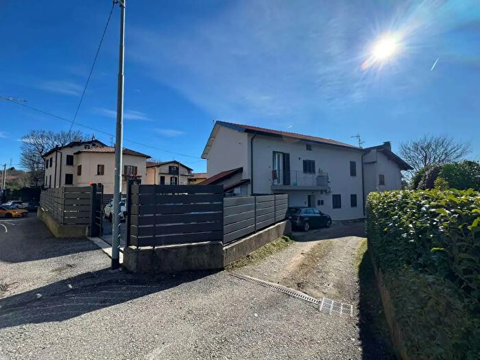 Casa con 7 locali in vendita in Varese