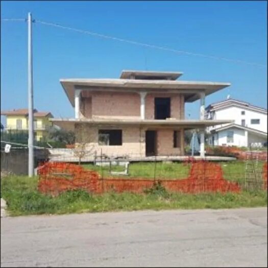 Casa con 10 locali in vendita in Treglio