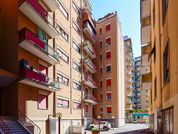 Appartamento monolocale in affitto in Via Palestro, Borghi, Como