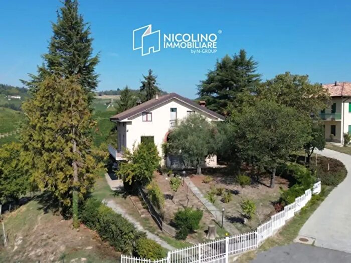 Casa con 5 locali in vendita in Località Manzoni, Monforte D'Alba