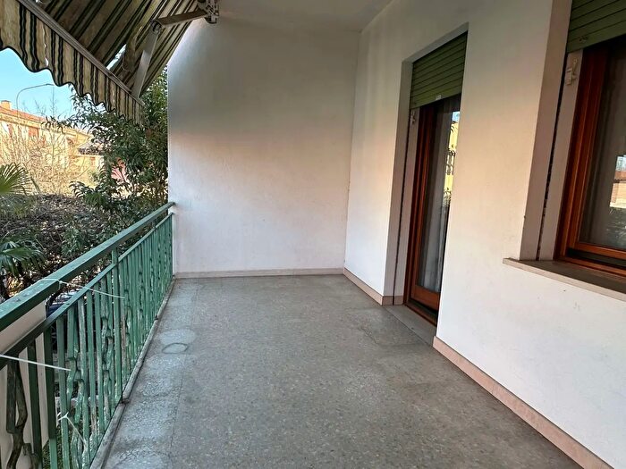 Appartamento con 5 locali in vendita in Via IV Novembre, Ceggia