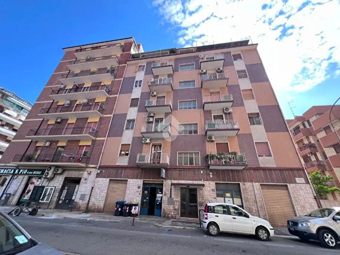 Appartamento trilocale in affitto in Via Michele Mastelloni, Foggia