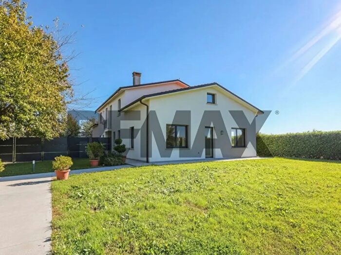 Casa quadrilocale in vendita in Asigliano Veneto