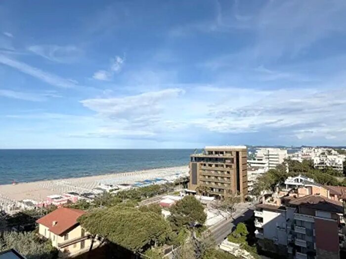 Appartamento con 5 locali in affitto in Viale Guglielmo Oberdan, Riccione