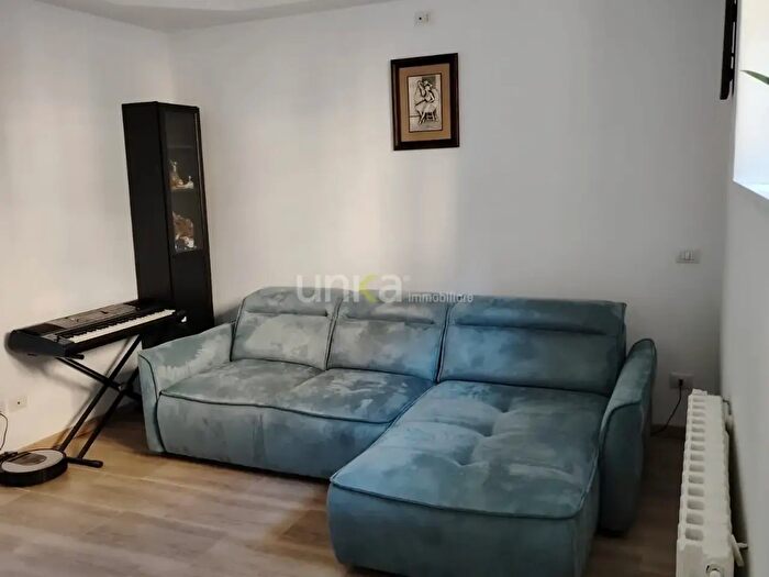 Appartamento con 5 locali in vendita in Via San Francesco Snc, Jesi