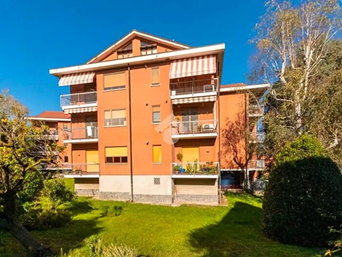 Appartamento quadrilocale in vendita in Via Stazione, Rosta
