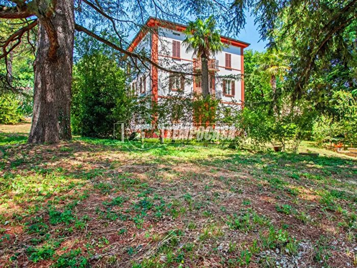 Appartamento con 6 locali in vendita in Via Roma, Casola Valsenio