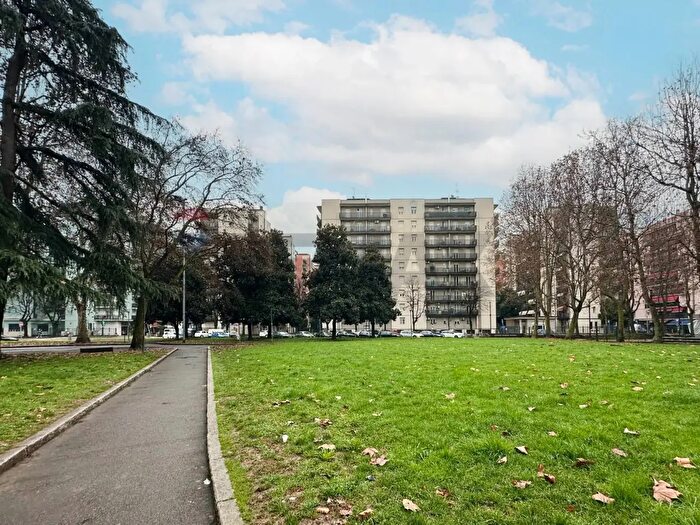 Appartamento trilocale in vendita in Via Francesco Cilea, Pioltello