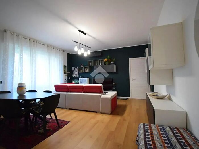 Appartamento quadrilocale in vendita in Via Marsala, Brugherio