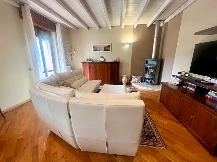 Appartamento trilocale in vendita in Via Giuseppe Garibaldi, Castenedolo