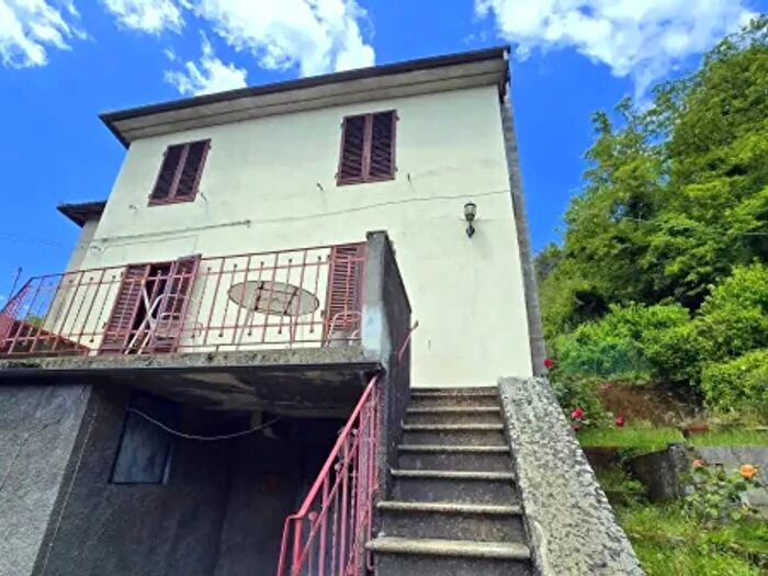 Casa con 6 locali in vendita in Coreglia Antelminelli