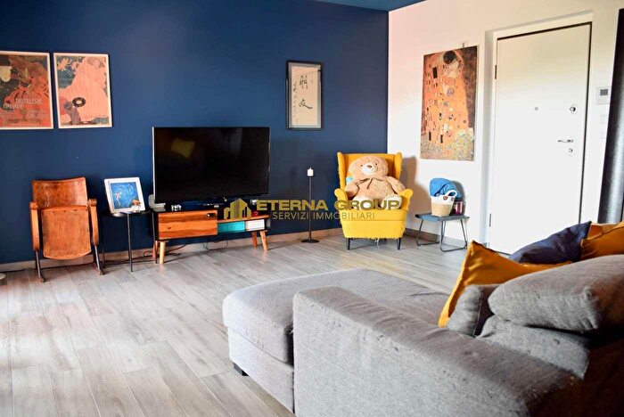 Appartamento con 5 locali in vendita in Via Risorgimento, Trofarello