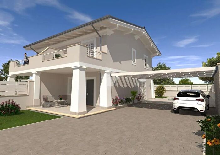 Casa quadrilocale in vendita in Velletri