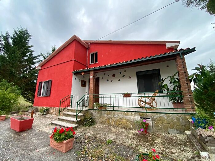 Casa trilocale in vendita in Alta Val Tidone