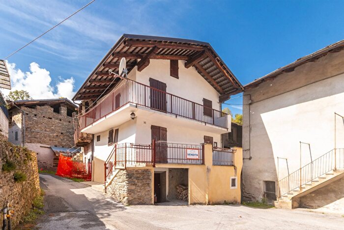 Casa trilocale in vendita in Via Chesta, Melle