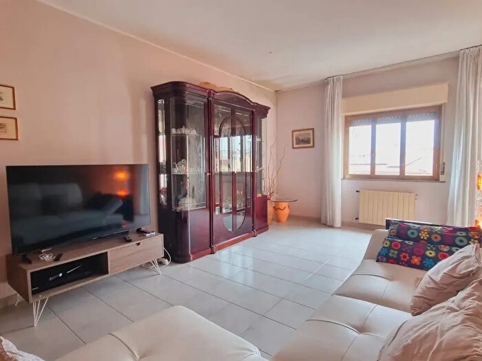 Appartamento quadrilocale in vendita in Via San Paolino Snc, Milazzo