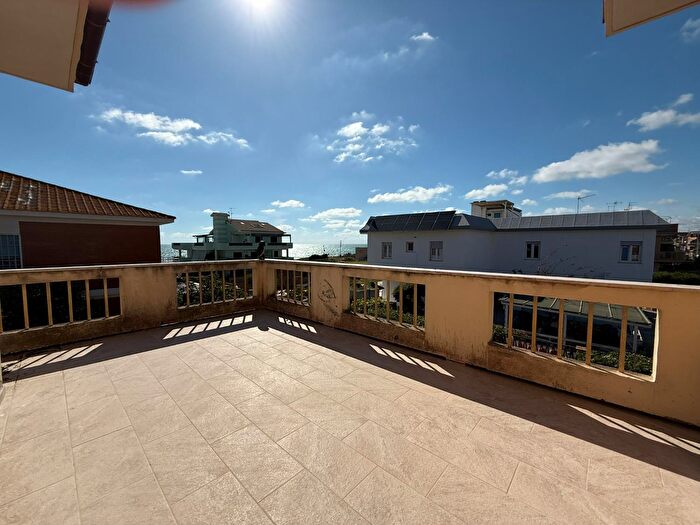 Casa con 8 locali in vendita in Lungomare delle Sirene, Pomezia