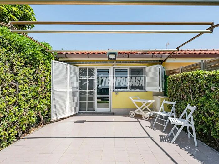 Casa bilocale in vendita in Via Tre Pesci, Ladispoli