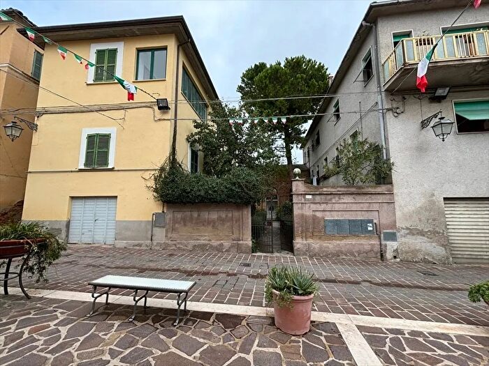 Appartamento trilocale in vendita in Via del Popolo, Villamagna