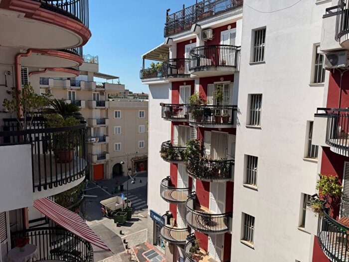 Appartamento trilocale in affitto in Corso Umberto I, Centro, Casalnuovo di Napoli