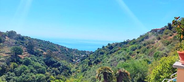 Casa con 6 locali in vendita in Via degli Inglesi, Bordighera