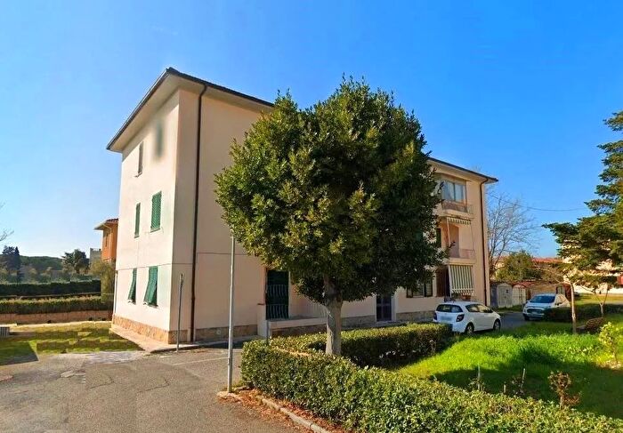Appartamento con 5 locali in vendita in Rosignano Marittimo