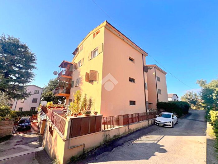 Appartamento quadrilocale in vendita in Via Ponte di Ferro, Velletri