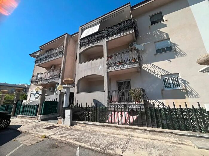 Appartamento quadrilocale in vendita in Via Chiaravelli, Palermo