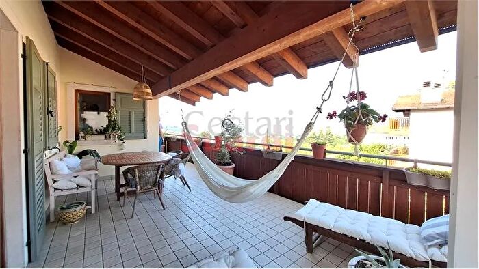 Appartamento con 6 locali in affitto in Trento