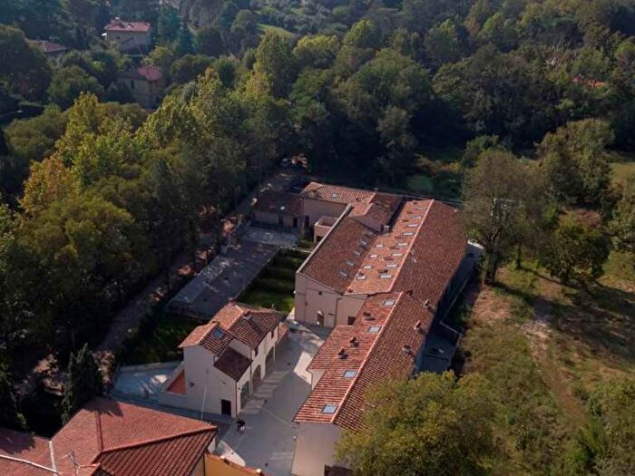 Appartamento trilocale in affitto in Viale Michelangiolo, Michelangelo Poggio Imperiale, Firenze